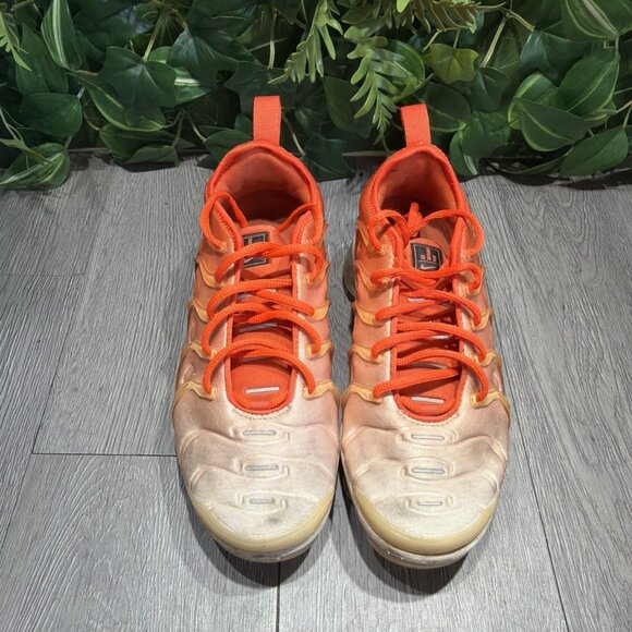 Nike Air VaporMax Plus Womens Size 6 Orange Athletic Running Shoes Sneakers